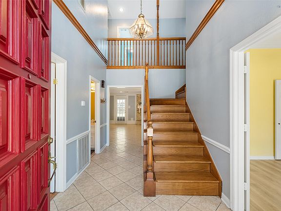 3rd image of 18206 Widcombe Dr