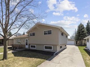 1119 W Frances St, Appleton, WI 54914