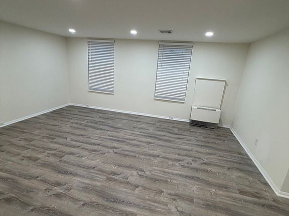 3rd image of 1328 W Broad St