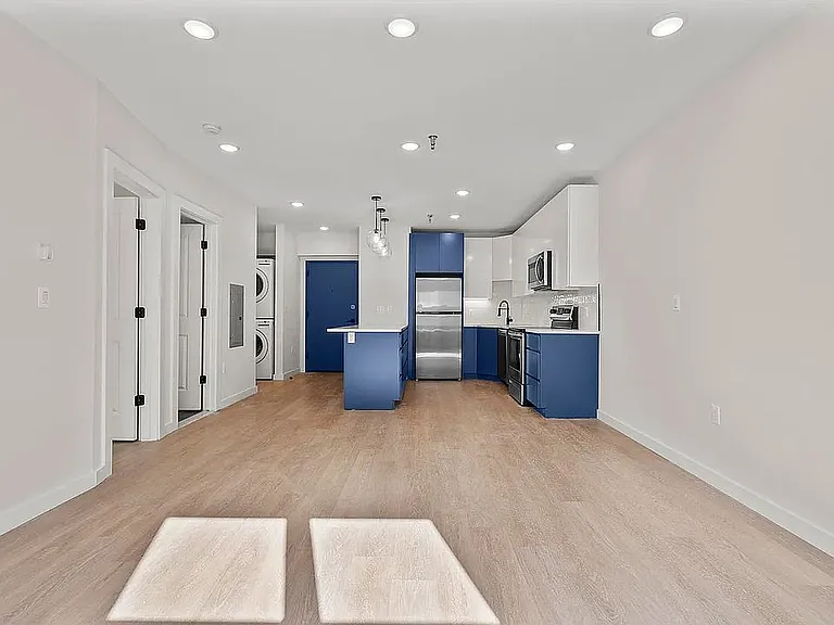 55 Atunxis Ave #29 — Photo 82