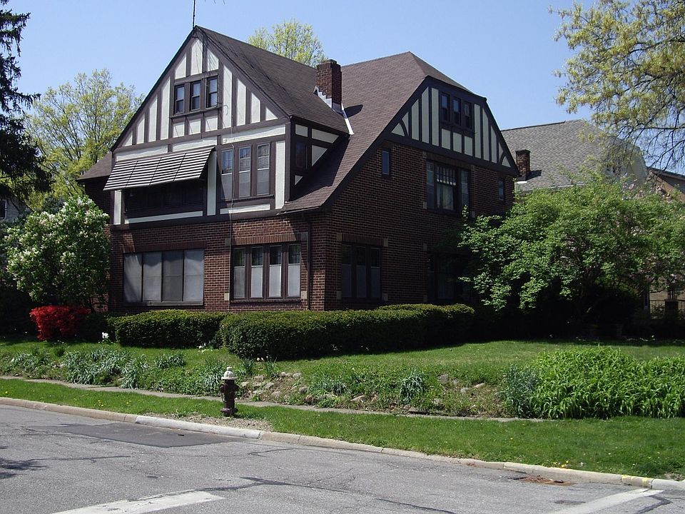 1st image of 13899 Clifton Blvd APT 3