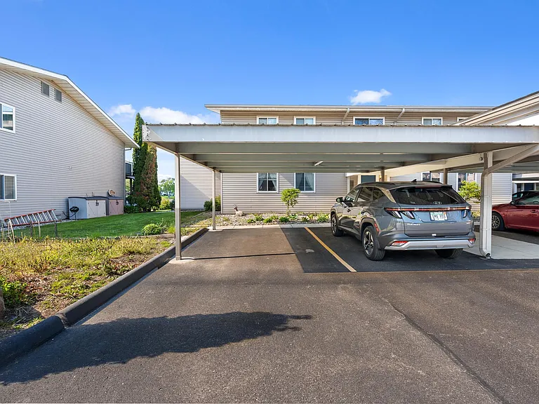 4960 Lake Point Dr — Photo 30