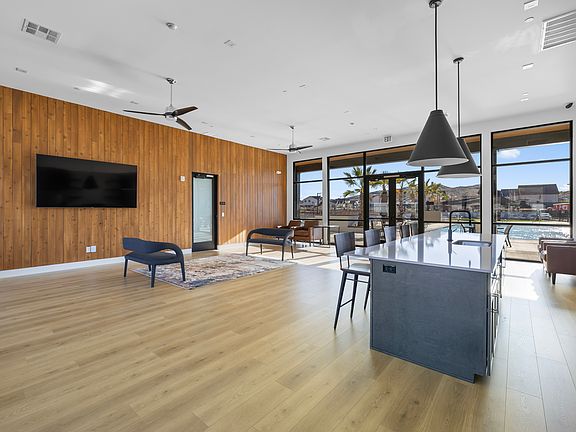 4th image of 1853 S Queens Garden Dr #4252