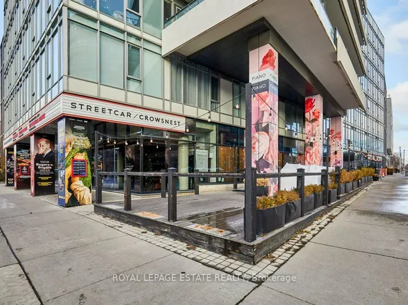 1190 Dundas St E #525, Toronto, ON M4M 0C5