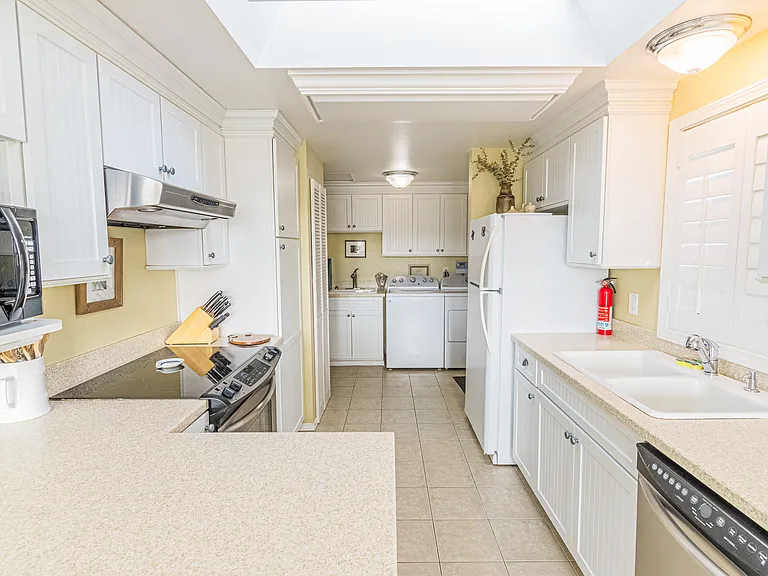 35300 Rueppel Ave — Photo 11