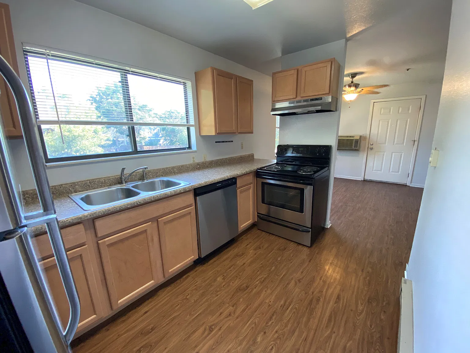 2142 Canyon Blvd — Photo 4