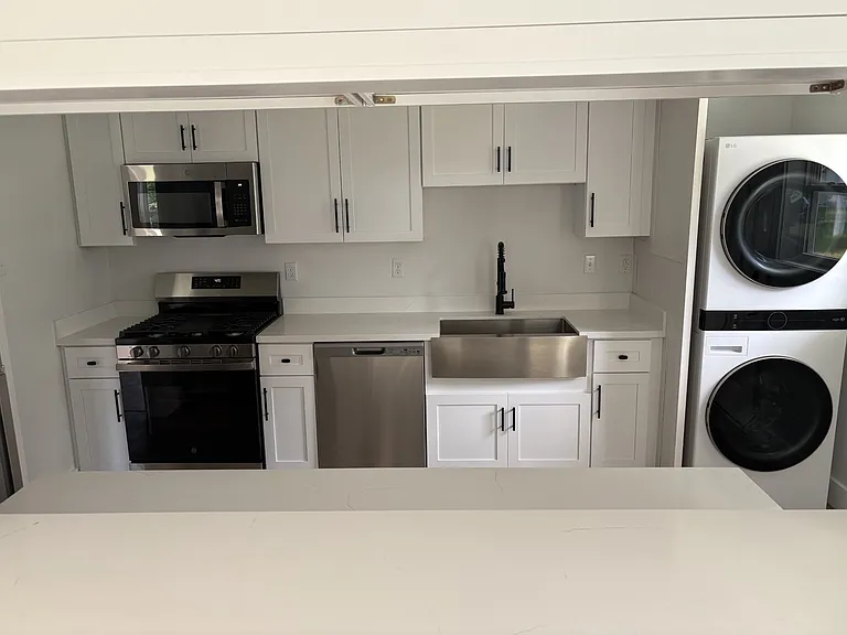 1004 Wilson Dr — Photo 12