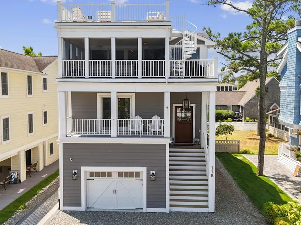 118 Oakwood St, Bethany Beach, DE 19930