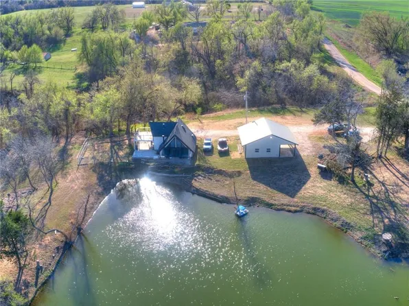 824 N Macarthur Blvd, Crescent, OK 73028