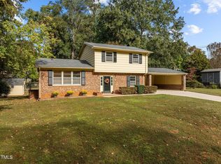 818 Brookgreen Dr, Cary, NC 27511