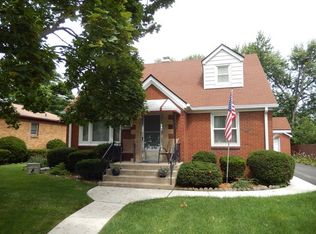 830 E 11th St, Lockport, IL 60441