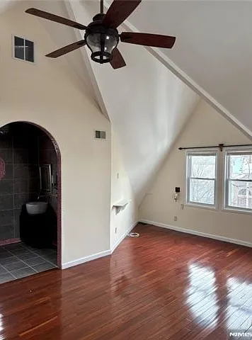 266 Livingston Ave #2 — Photo 9