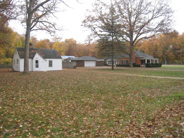 2283/2265 Oak Pine Ln, Muskegon, MI 49445