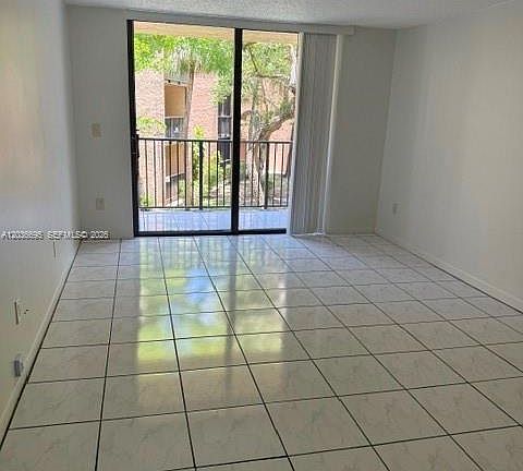 4th image of 14221 N Kendall Dr APT 211C