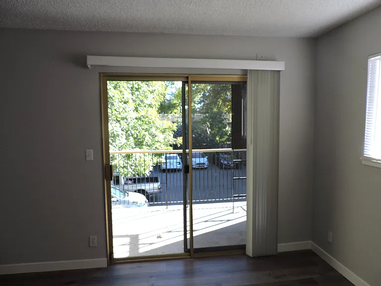 2520 Northrop Ave #5 — Photo 11