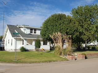 433 W Halveson St, Macksville, KS 67557