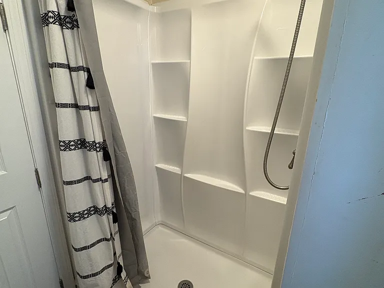 9 Putnam St #1R — Photo 8