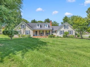 1920 Pointe Barton Dr, Lebanon, TN 37087