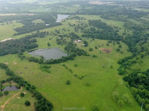 4342 Dobrovolny Rd, Bryan, TX 77807