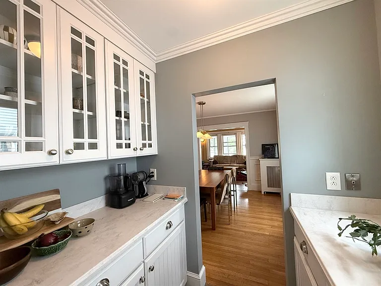 519 Belmont St #1 — Photo 5