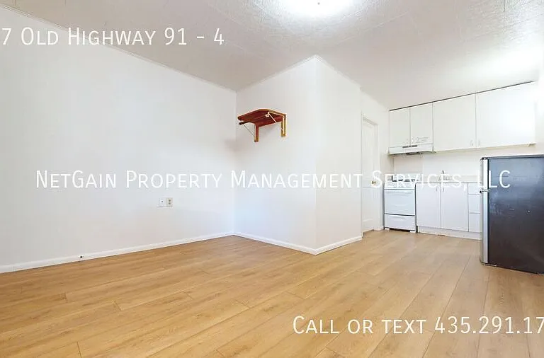 277 W Old Highway 91 #4 — Photo 3