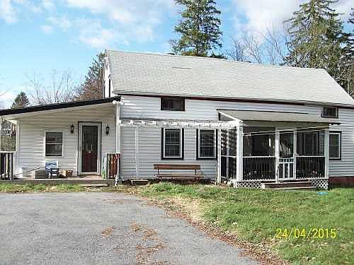 2nd image of 205 Lakeshore Dr