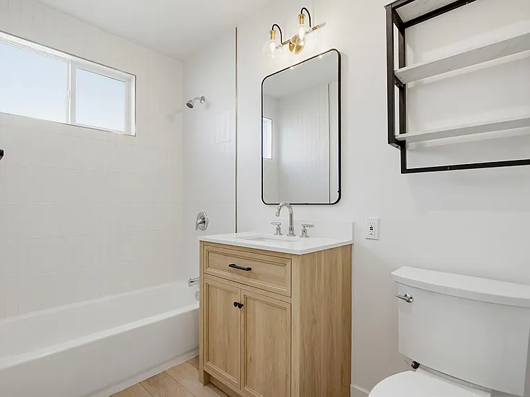 413 1/2 S Myers St #1 — Photo 4