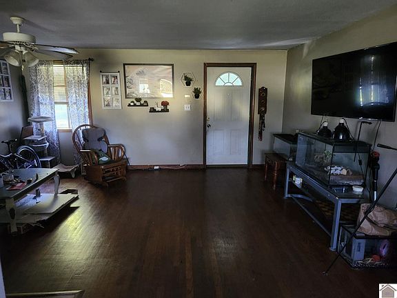 5th image of 1130 Murray Ave