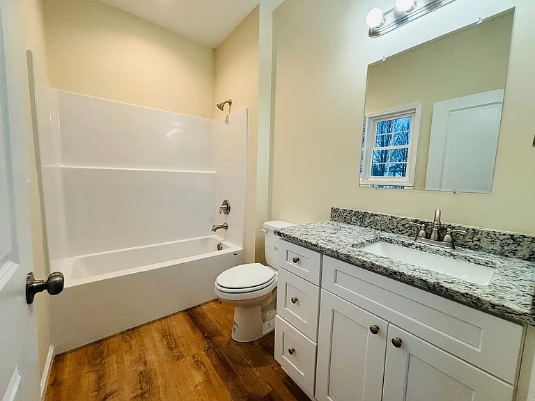 290 Perry St — Photo 14