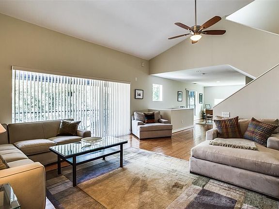 4th image of 4214 Swiss Ave Unit E