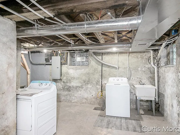 1035 Chatham St NW — Photo 21