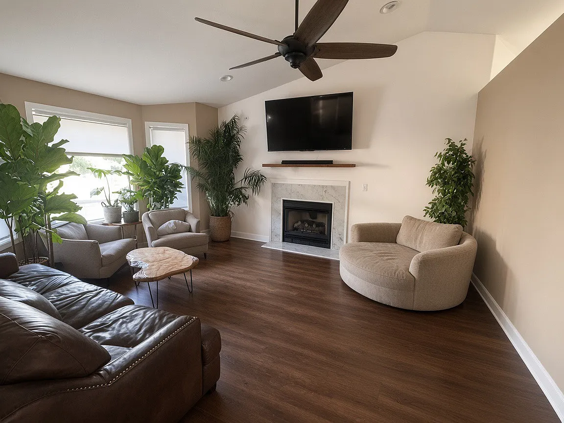 3 bed, 1248 sqft, $2,448 — Photo 2