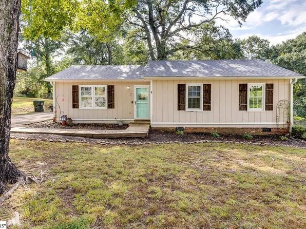 7 Melvin Cir, Taylors, SC 29687