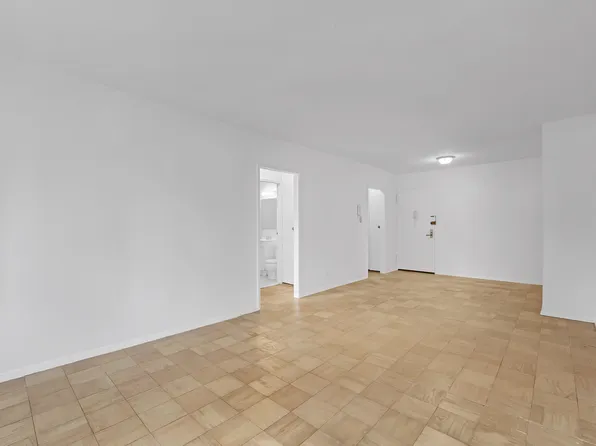 345 East 80th Street image 2 of 8