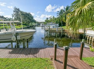 2462 Flamingo Rd, Palm Beach Gardens, FL 33410