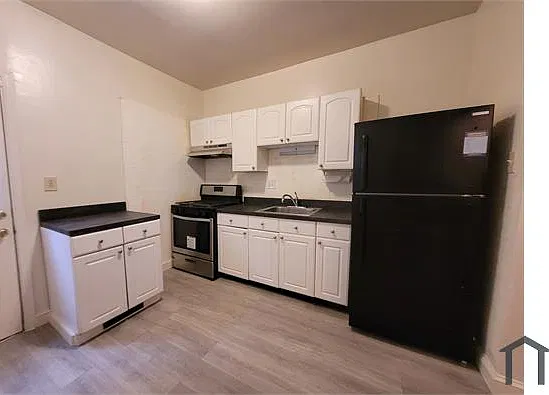 3 bed, $1,800 — Photo 4