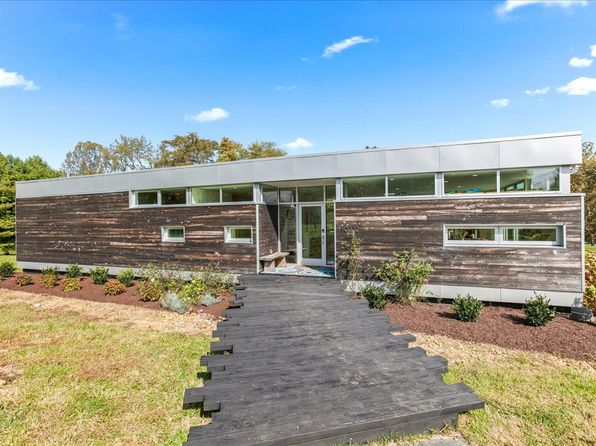 10222 Van Thompson Rd