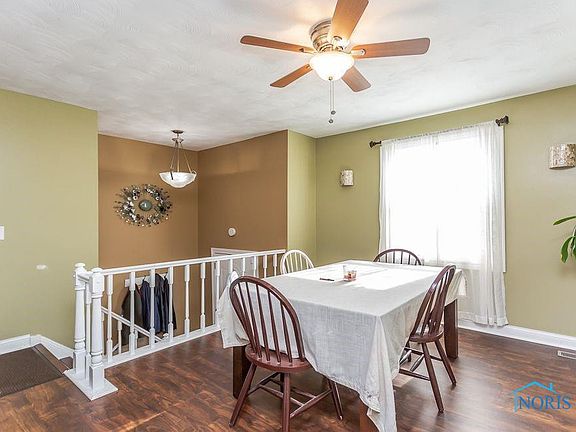 3rd image of 3961 Dalling Dr
