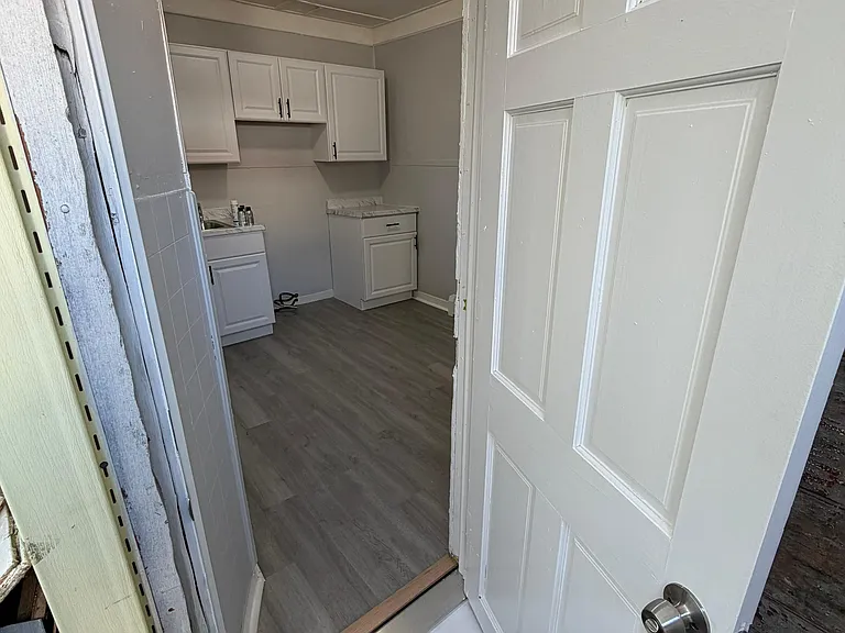 23-25 Liberty St #1 — Photo 10