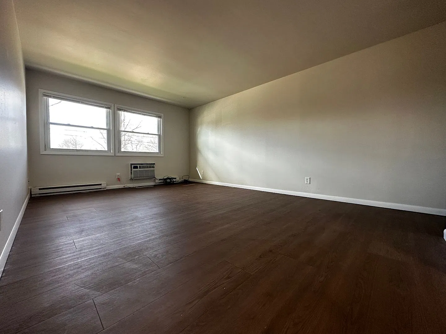 Preble Heights -125 — Photo 4