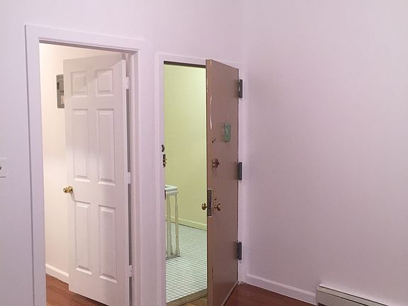3rd image of 2409 Tilden Ave