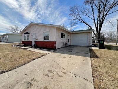 519 Walnut Dr, Streamwood, IL, 60107