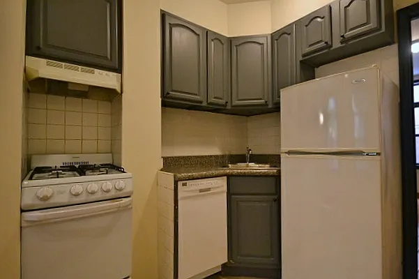 Rented by Bold New York | media 12