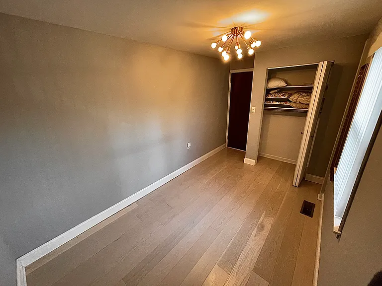 Walnut Ln — Photo 11