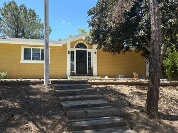 26960 Delridge Ln, Valley Center, CA 92082