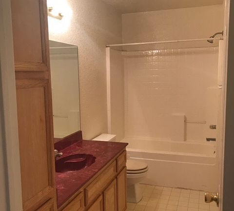 5th image of 3900 Hitchrock Dr #A