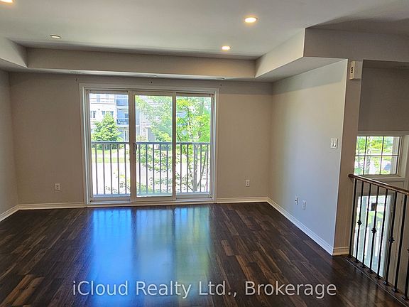 4th image of 3070 Thomas St #8