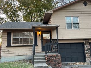 1034 S Ash St, Ottawa, KS 66067