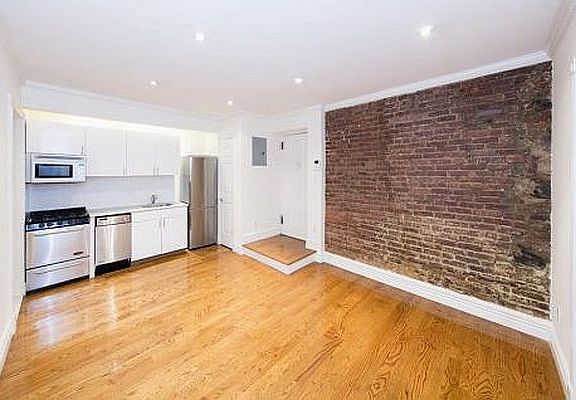 2nd image of 535 Hudson St APT 4E