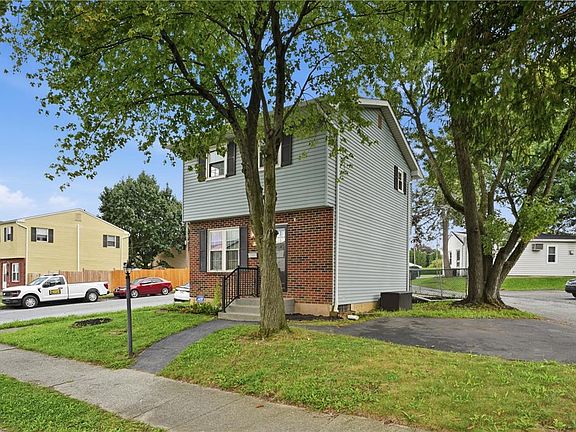 3rd image of 38 Cleveland St